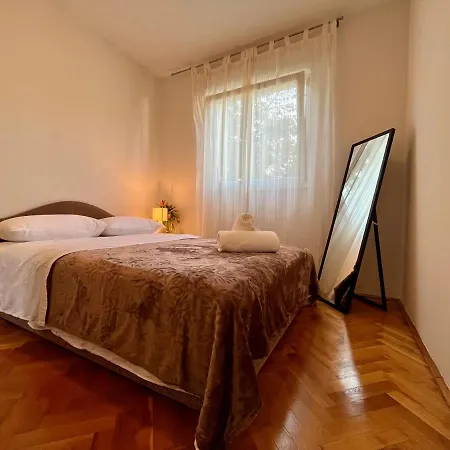 Place Apartment