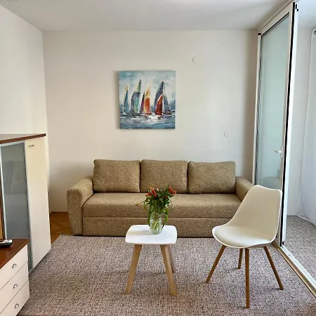Apartment Place *