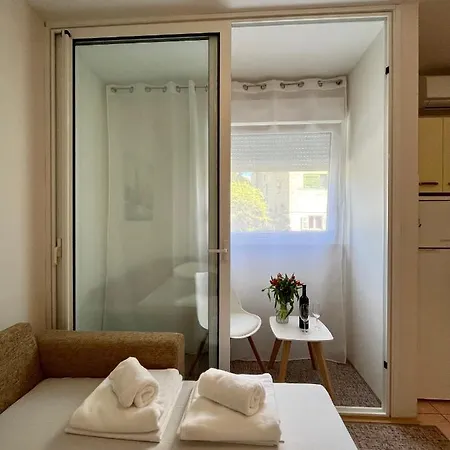 Place Apartment *